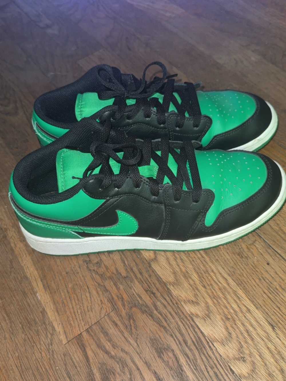 Jordan Low-Top Sneakers in Green Black “Black/Lucky”